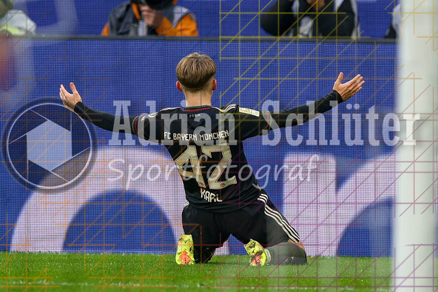 Borussia Mönchengladbach vs FC Bayern München - Bundesliga  | Mönchengladbach, Deutschland, 25.10.25:   Lennart Karl (FC Bayern München) Torjubel, jubelt nach seinem Treffer zum 0:3 waehrend des Spiels der Bundesliga zwischen Borussia Mönchengladbach vs FC Bayern München im Stadion im Borussia Park(Foto von Brauer-Fotoagentur / Adrian Schlueter)