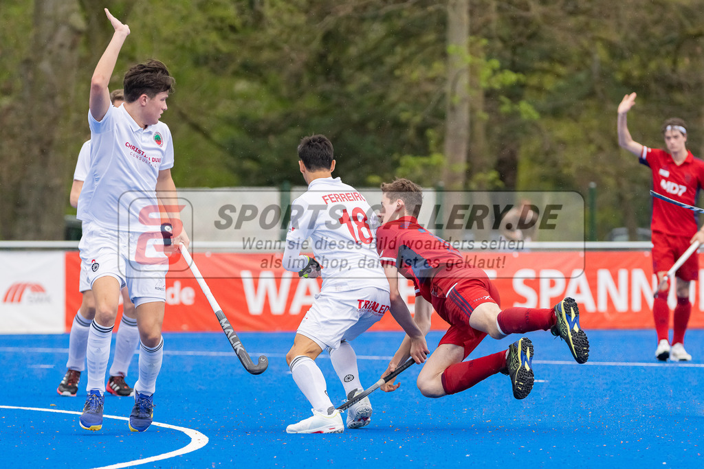 HK_20230422_107212 | 1. Bundesliga Herren Crefelder HTC - Düsseldorfer HC am 22.4.2023 Krefelder HTC ( CHTC ), Krefeld , Martin Ignacio Ferreiro ( Crefelder HTC #18 ) , Schur Leo ( Düsseldorfer HC #19 )