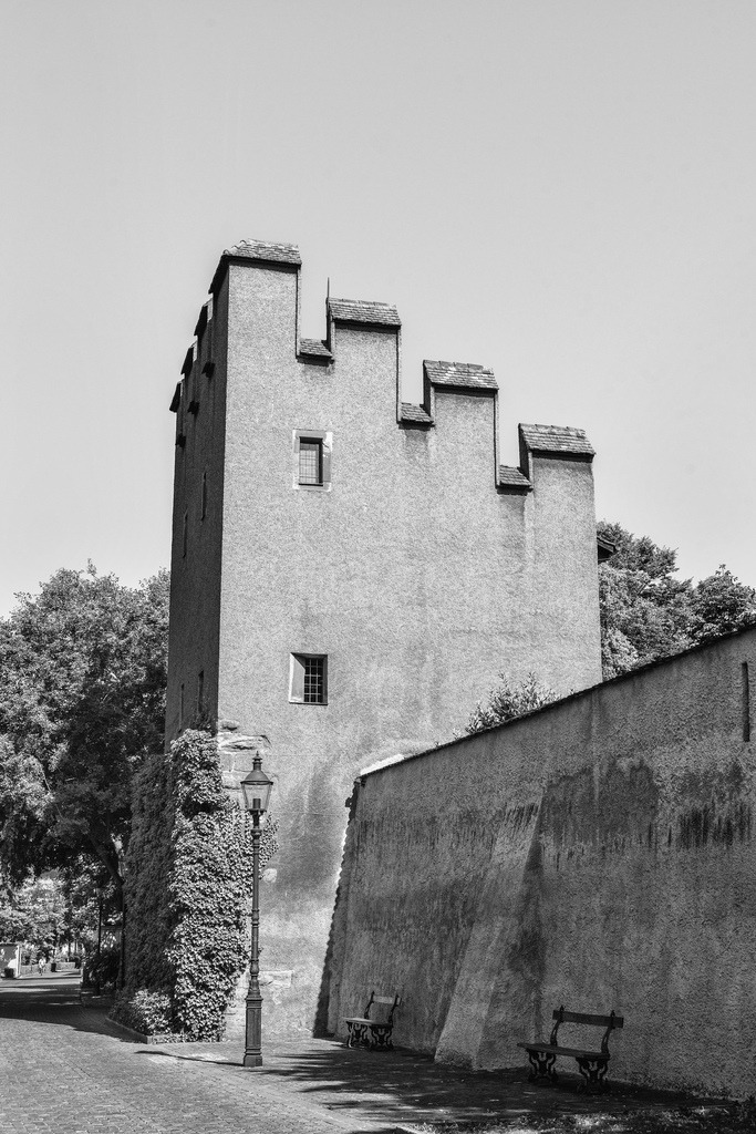 Turm | Turm der ehemaligen Kartause St. Margarethental, Basel, Schweiz. - Realisiert mit Pictrs.com