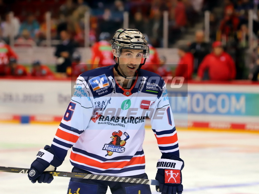 Ryan O'Connor - IEC | Ryan O'Connor - IEC - Realisiert mit Pictrs.com