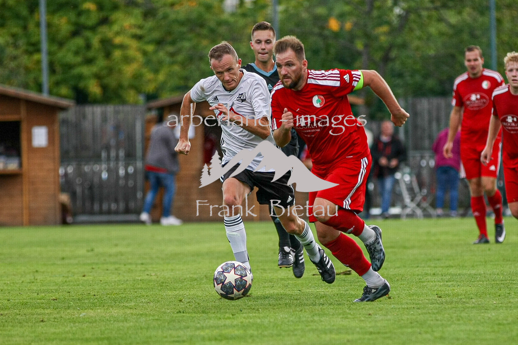 993T9144 | re. Michal Strajt