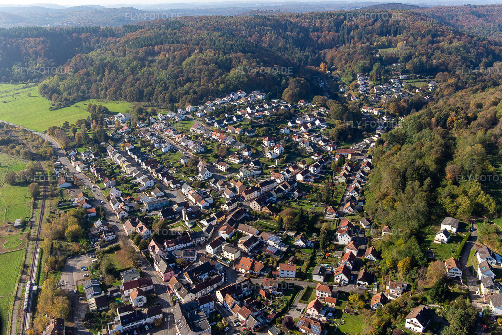 Luftbild: Ortsansicht von Osten im Ortsteil Bierbach in Blieskastel im Bundesland Saarland in Deutschland. Foto: IMG_143967.jpg vom 27.10.2024 durch Werner Riehm/FLY-FOTO.de