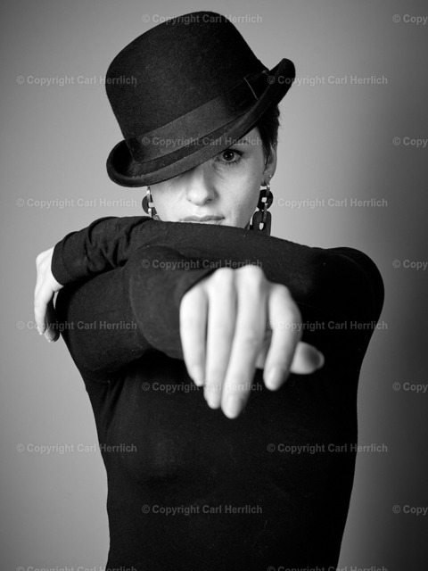 _DSC7716 | High End Portraits. Einzelportrait Paarportrait Gruppenportrait Künstlerportrait Bandportzait Bühnenfotografie Fashion Lifestyle Urbanlife  - Realisiert mit Pictrs.com