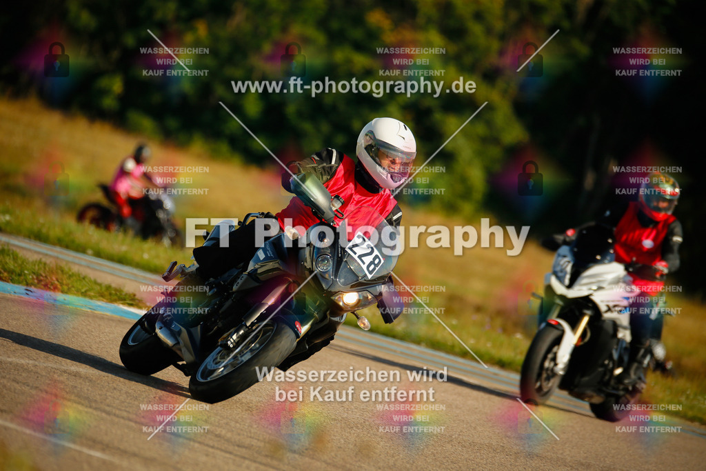 _MOT5671 | Hier findet Ihr Bilder von Touristenfahrten auf der Nürburgring Nordschleife oder von anderen Veranstaltungen die ich besucht habe. Viel Spass beim Durch Schauen 