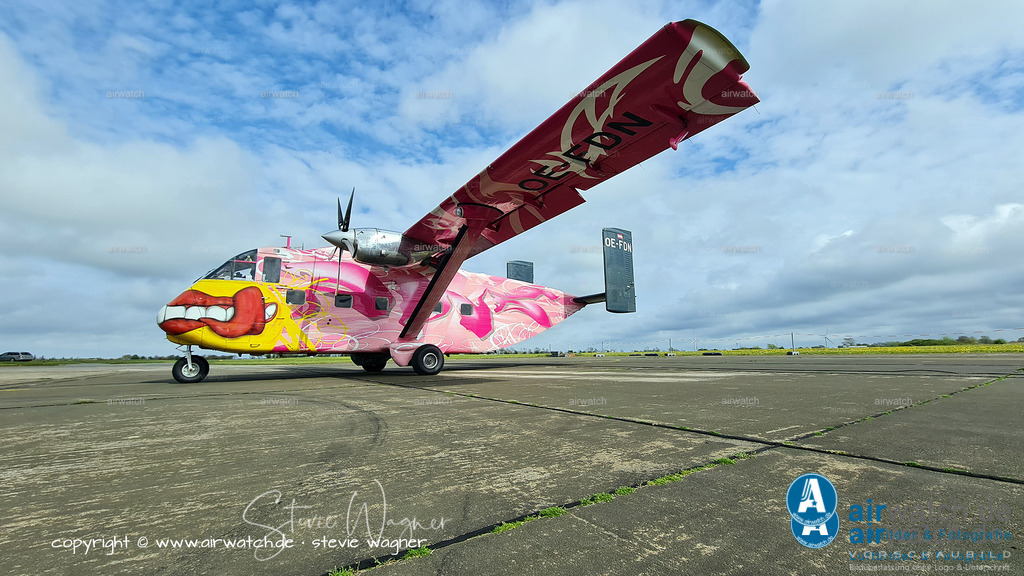 Flying Shoebox - Short S.C.7 Skyvan auf dem Flugplatz Husum-Schwesing | The Short SC.7 Skyvan, also known as the "Flying Shoebox," is a British 19-seat twin-turboprop aircraft first flown on January 17, 1963. It was manufactured by Short Brothers of Belfast, Northern Ireland, and features a rugged design with short takeoff and landing (STOL) capabilities. Initially developed in response to a request from F.G. Miles Ltd. for a variant of the Hurel-Dubois Miles HDM.106 Caravan design, the Skyvan was produced from 1960 to 1986, with just over 150 aircraft manufactured. Today, the remaining examples are primarily used for short-haul freight and skydiving operations.