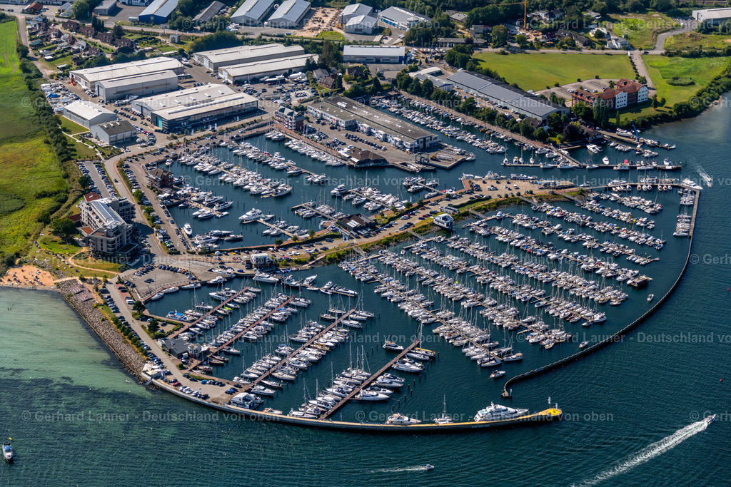 4038107 | NEUSTADT IN HOLSTEIN 07.08.2020 Marina - Hafenbereich am Ufer der Neustädter Bucht im Ortsteil Neustadt in Neustadt in Holstein im Bundesland Schleswig-Holstein. Yachthafen der " ancora " Marina. // Marina - harbour area on the shore of the new town-dwellers bay in the district of Neustadt in Neustadt in Holstein in the federal state Schleswig-Holstein. Foto: Gerhard Launer