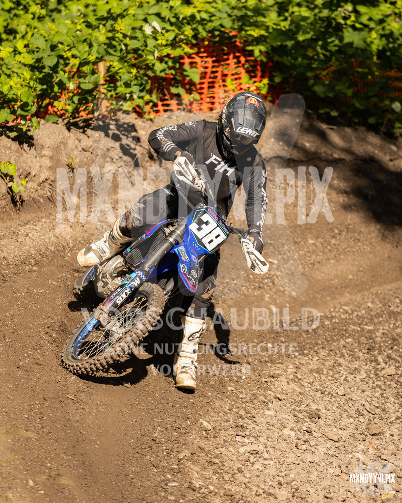 866A1098 | mxndyyvipix