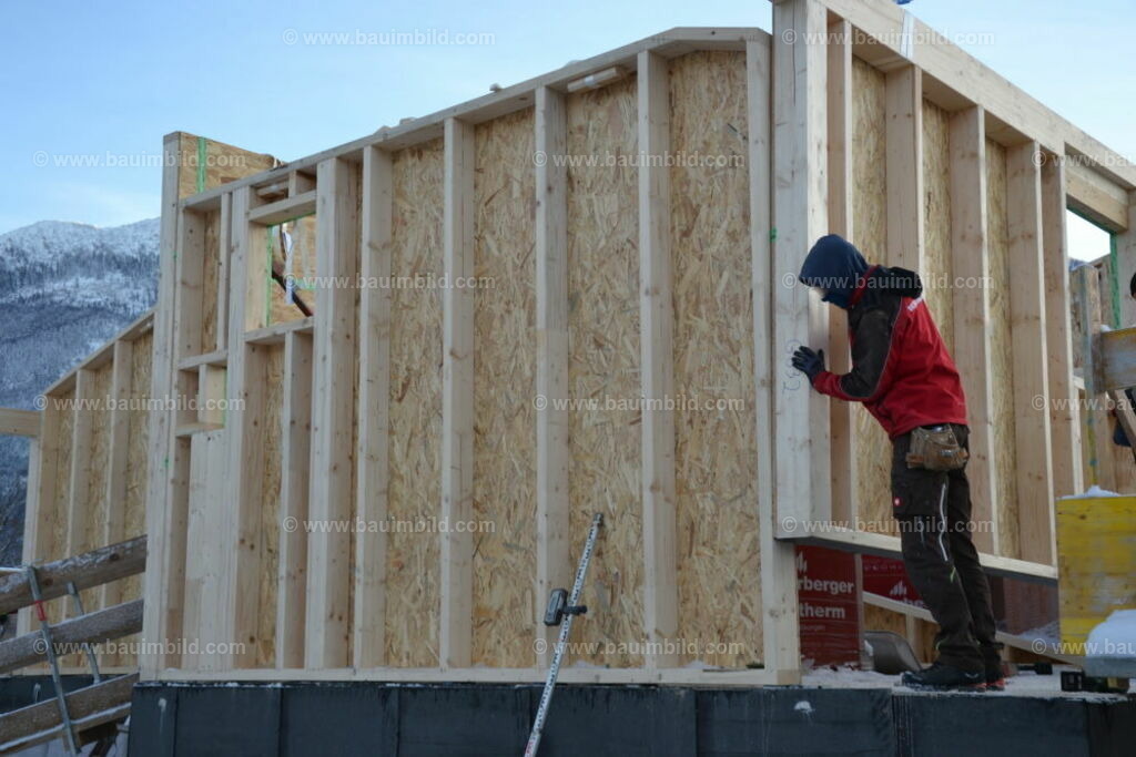 bib-lg09-holzbau-0070 | Nach LV-Leistungsgruppen sortierte Detailfotos über den Bau eines Hauses. Alle Hausbau-Bilder direkt vom Urheber und Autor der Website Haus-Selber-Bauen.com