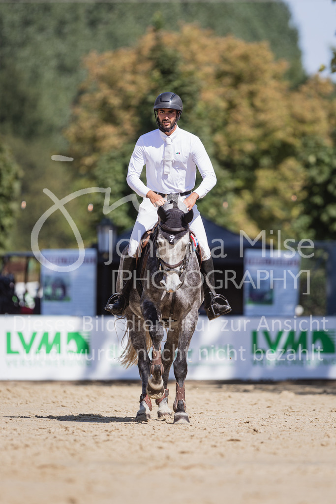 220824_Delbrueck_Springpferde-A2-112 | Deine schönsten Turniermomente als professionelle Fotos! Entdecke hochwertige Pferdesport-Fotografie im Online-Shop. Jetzt Fotos finden & bestellen!