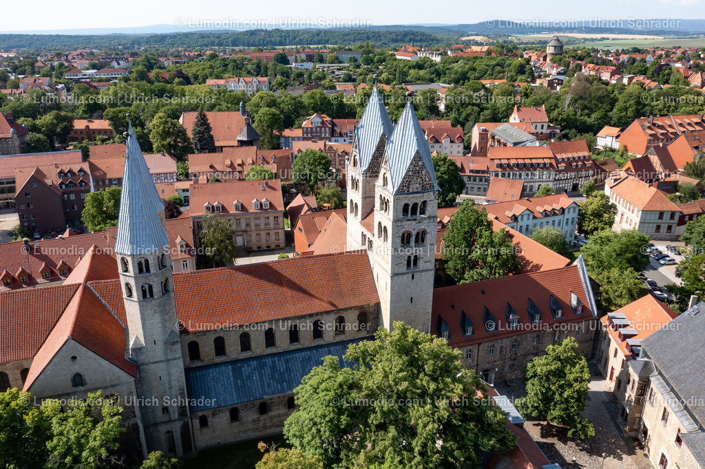 10049-51647 - Luftbild Halberstadt | Stockfoto und Bilderpool mit Bildmaterial aus Deutschland, dem Harz, Halberstadt, Quedlinburg, Wernigerode und weltweit. Qualitativ hochwertige und professionelle Fotos anschauen und kaufen. - Realisiert mit Pictrs.com