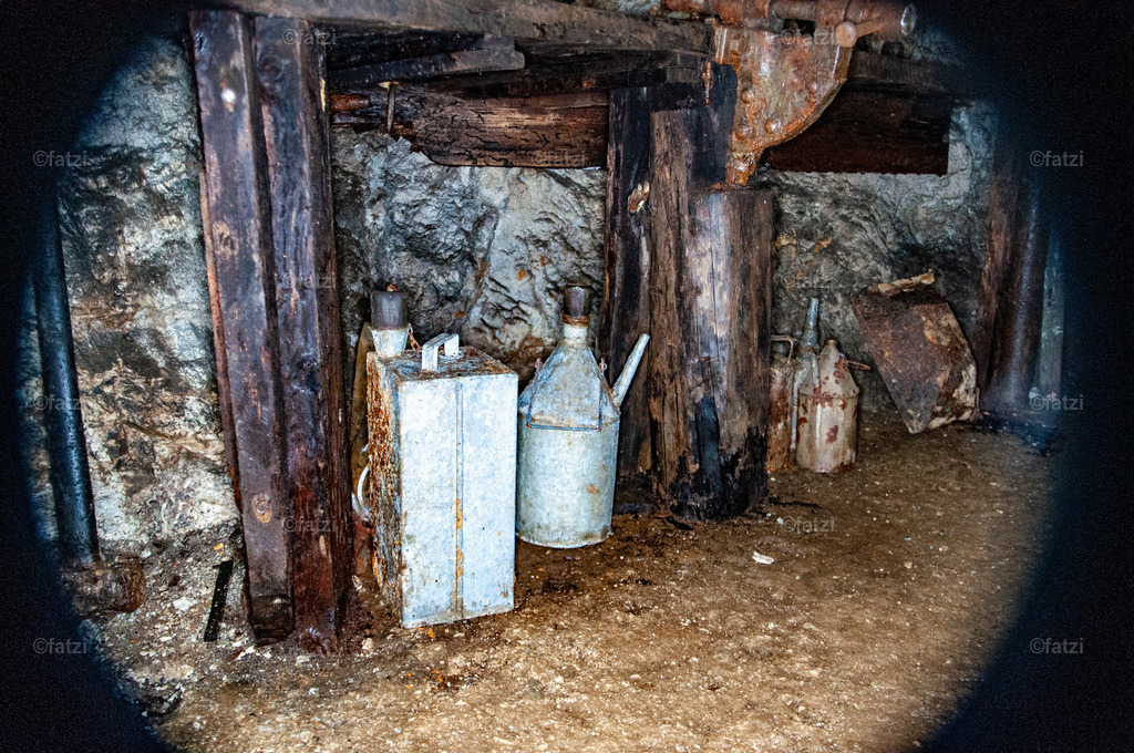 Kassl Stefanie Stollentour Dez21_201725 | Fatzi Bilder-Archiv! 
Die Bilder sind für private Nutzung lizenzfrei. Die kommerzielle Nutzung ist möglich und erwünscht, jedoch bitte ich um vorherige Kontaktaufnahme per E-Mail (info@fatzi.at) oder unter +43 650 7828269 - Realisiert mit Pictrs.com