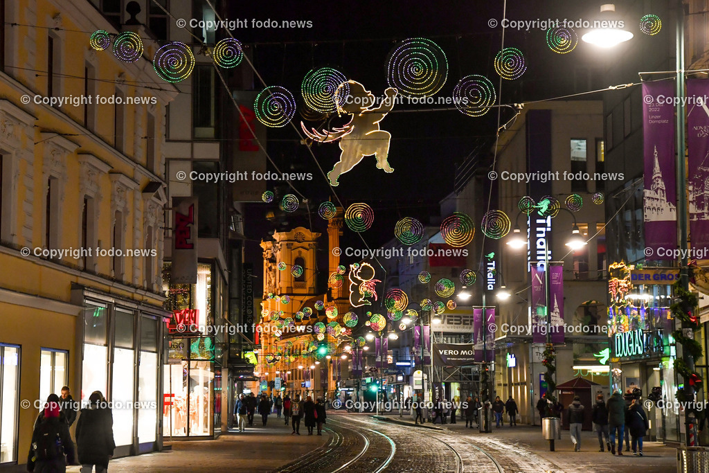 Landstrasse Linz_ Weihnachtsbeleuchtung 2022_ 23.11.2022-13 | 23.11.2022, Landstrasse Linz, AUT, Weihnachten 2022, im Bild Weihnachtsbeleuchtung, Weihnachten, Shopping, Einkauf, Geschenke, Menschen, Adventszeit, Advent, Freude