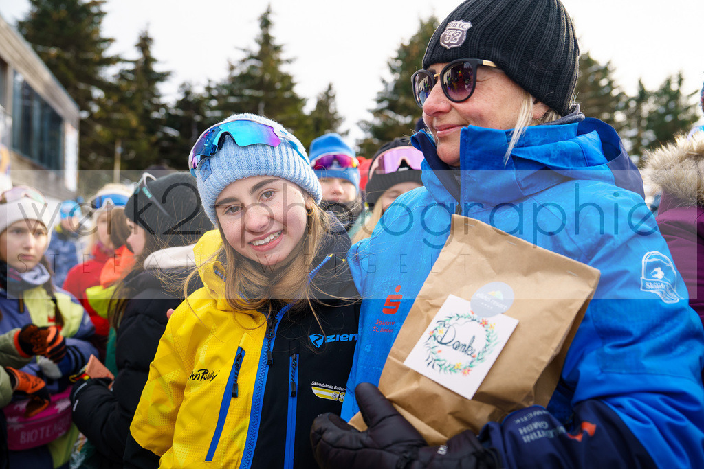 DSC Oberwiesenthal | Vom 19. - 21. Januar fand in der Sparkassen-Skiarena Oberwiesenthal der DSV E.INFRA Schülercup Biathlon statt.