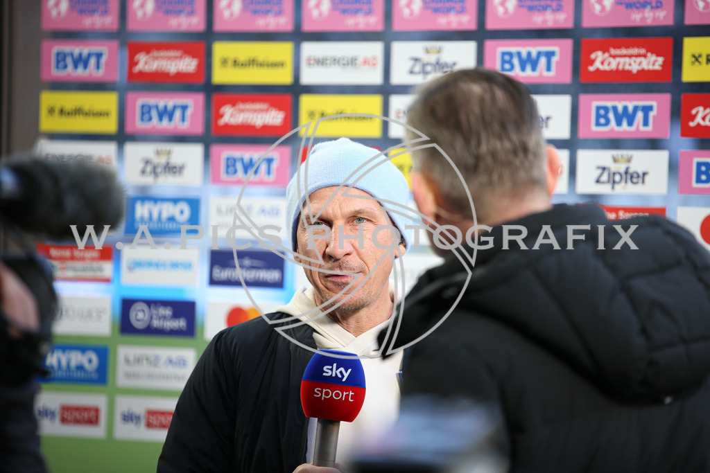 LASK Linz - RB Salzburg | LINZ,AUSTRIA,09.März.23 - Admiral Bundesliga, LASK Linz - RB Salzburg , Image shows: headcoach Gerhard STRUBER (RB).
Photo: Sportmediapics.com/ Andreas Willdoner