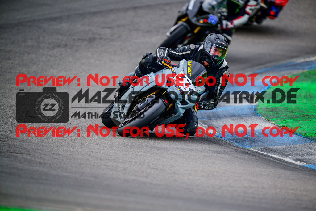 MaZZes_FotoMatrix_240614_6007705_4870 | ROT