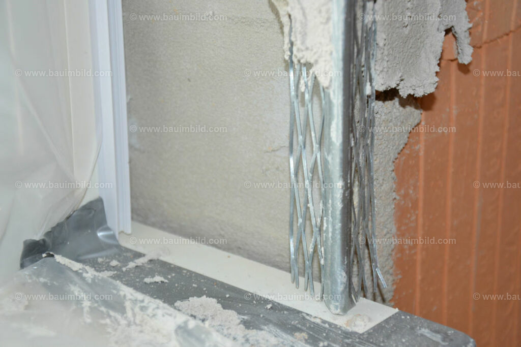 bib-lg18-putzarbeiten-0080 | Nach LV-Leistungsgruppen sortierte Detailfotos über den Bau eines Hauses. Alle Hausbau-Bilder direkt vom Urheber und Autor der Website Haus-Selber-Bauen.com