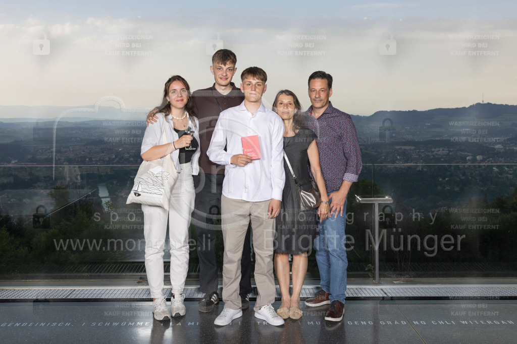 FeusiDiplomfeier_R5OO3046 | Brigitte Münger / bmsportphotography - Realisiert mit Pictrs.com