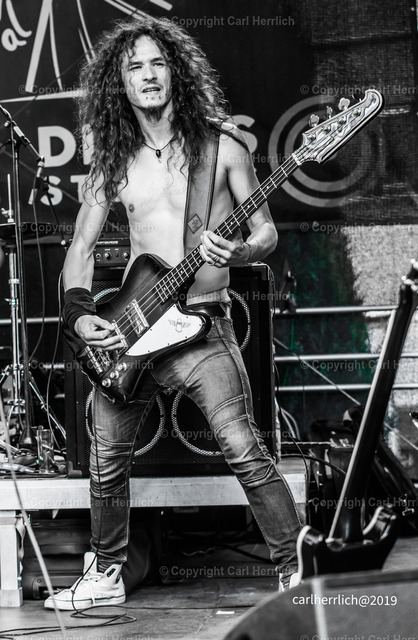 The Gäs/Millsound Festival-Pulheim | High End Portraits. Einzelportrait Paarportrait Gruppenportrait Künstlerportrait Bandportzait Bühnenfotografie Fashion Lifestyle Urbanlife  - Realisiert mit Pictrs.com