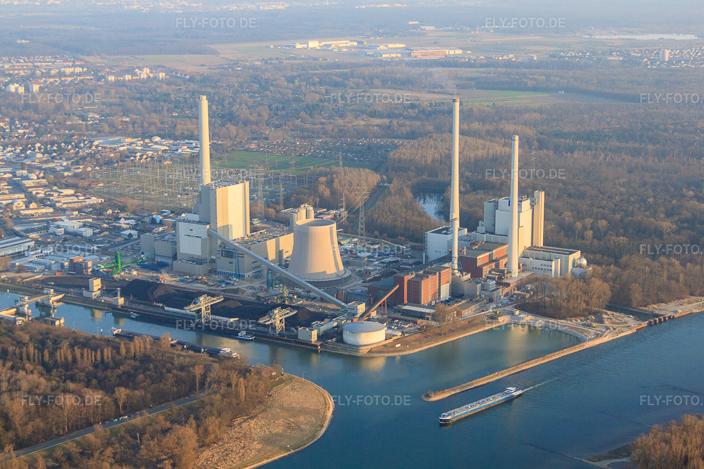 Luftbild: Neubau am Rheinhafen Dampfkraftwerk der ENBW im Ortsteil Daxlanden in Karlsruhe im Bundesland Baden-Württemberg in Deutschland. Foto: IMG_48984.jpg vom 16.03.2012 durch Werner Riehm/FLY-FOTO.de