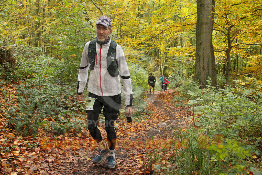 251026_1301_EV4_6380 | Sportfotografie im Rhein-Sieg Kreis, Köln, Bonn, NRW, Rheinland Pfalz, Hessen, etc. Unser Tätigkeitsfeld umfasst den Laufsport vom Volkslauf über den Marathon, Duathlon, Triathon bis zum Ultralauf wie Kölnpfad Ultra oder Schindertrail.