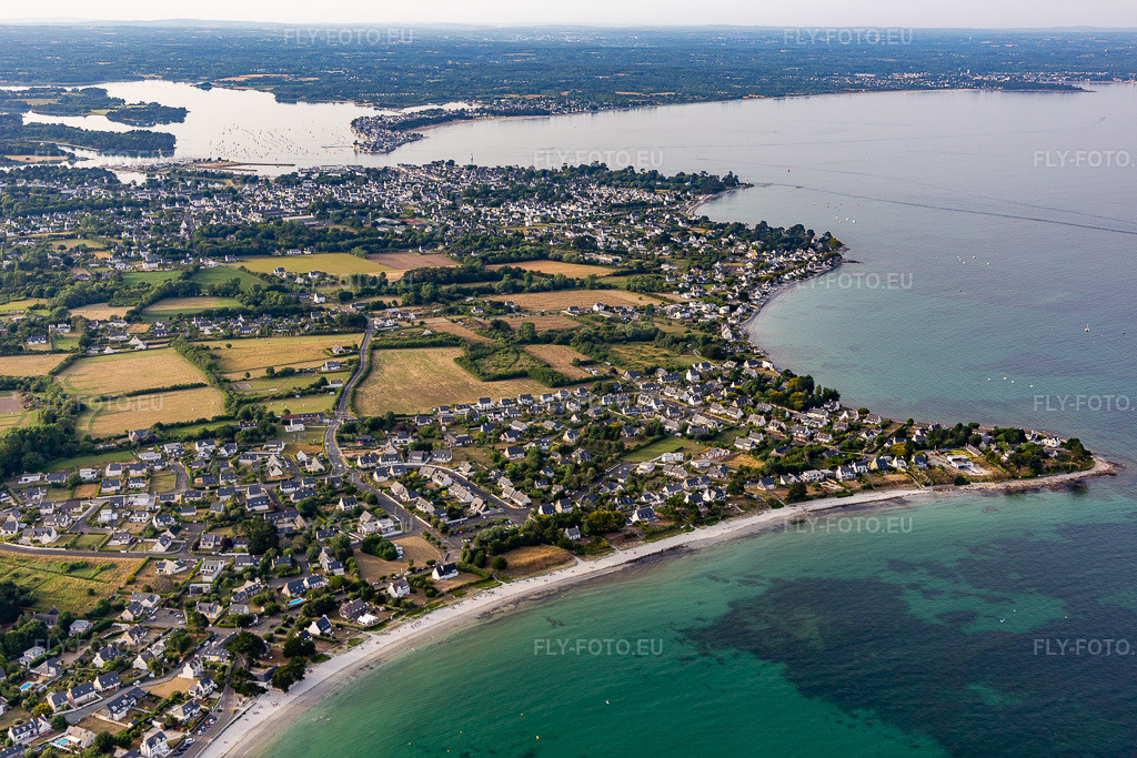 Vue aérienne: Plage de Lodonnec à Loctudy dans le département Finistère, France. Photo: IMG_132492.jpg prise le 17/06/2022 par Werner Riehm/FLY-FOTO.eu – Résolution de l'original: 5472 x 3648 px