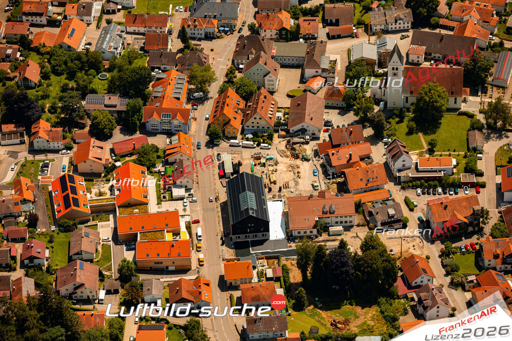 Das Luftbild zeigt :  Altusried - Die Luftaufnahme wurde 2024 vom UL-Flugzeug aus erstellt ( keine Drohne ) - Hochauflösende Luftaufnahme - Für grossformatige Ausdrucke geeignet. Die Geschenkidee !Mit Lizenz und Bildrechte bestellbar
