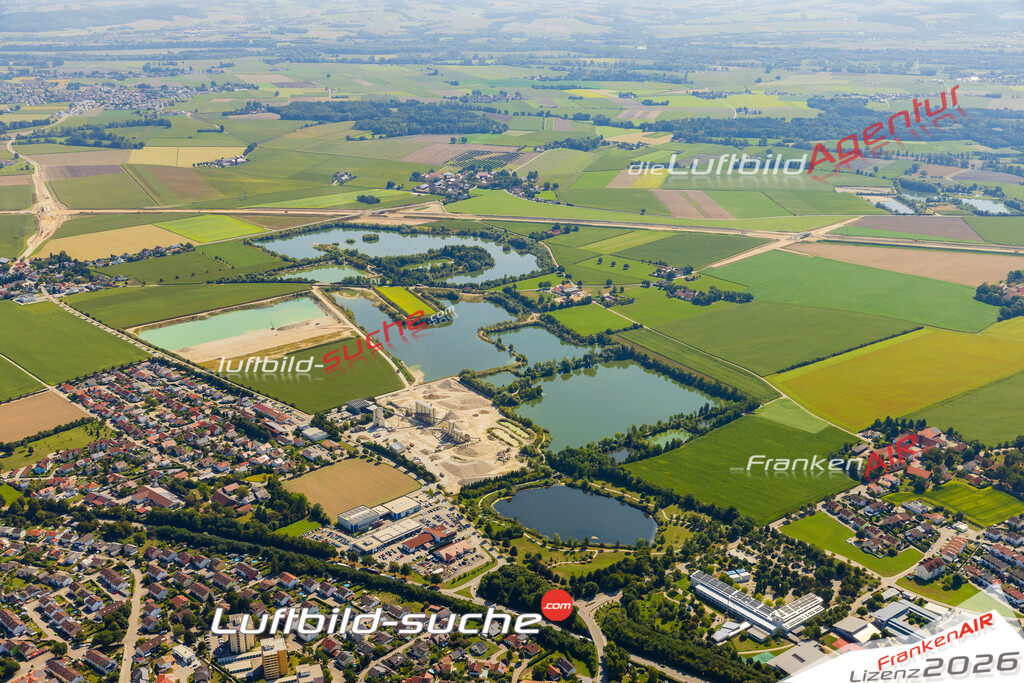 Luftaufnahme von Schlupfing Pocking Bild- Das Luftbild wurde 2025 vom UL-Flugzeug heraus erstellt ( keine Drohne ) - Hochauflösende Luftaufnahme -Nicht vergleichbar mit Google Maps oder Satelittenbilder- Die Geschenkidee !Mit Lizenz und Bildrechte bestellbar