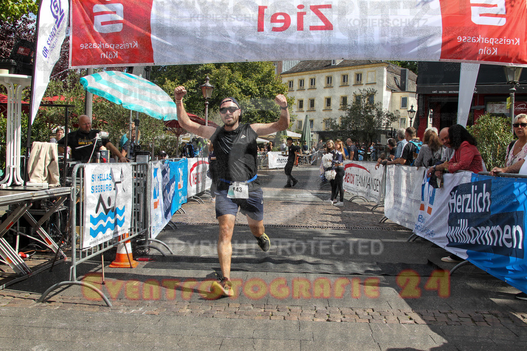 250824_1246_EV4_9481 | Sportfotografie im Rhein-Sieg Kreis, Köln, Bonn, NRW, Rheinland Pfalz, Hessen, etc. Unser Tätigkeitsfeld umfasst den Laufsport vom Volkslauf über den Marathon, Duathlon, Triathon bis zum Ultralauf wie Kölnpfad Ultra oder Schindertrail.