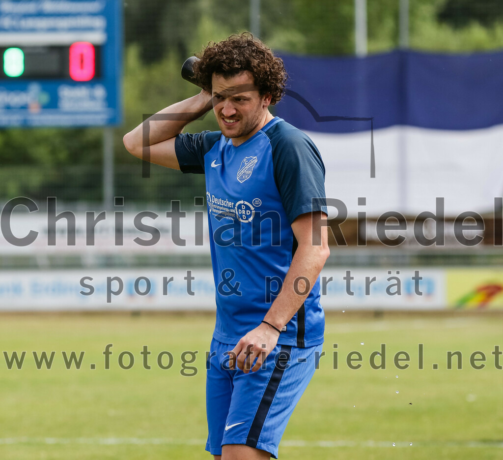 2023-07-08_009_FC_Langengeisling_gegen_TSV_Buchbach | Erding, Deutschland, 08.07.2023:
Fußball, Bezirksliga Oberbayern Ost 2023 / 2024, Testspiel, FC Langengeisling gegen TSV Buchbach, Endergebnis: 0:6

Fabian Aigner (FC Langengeisling, #19)

Foto: Christian Riedel / fotografie-riedel.net