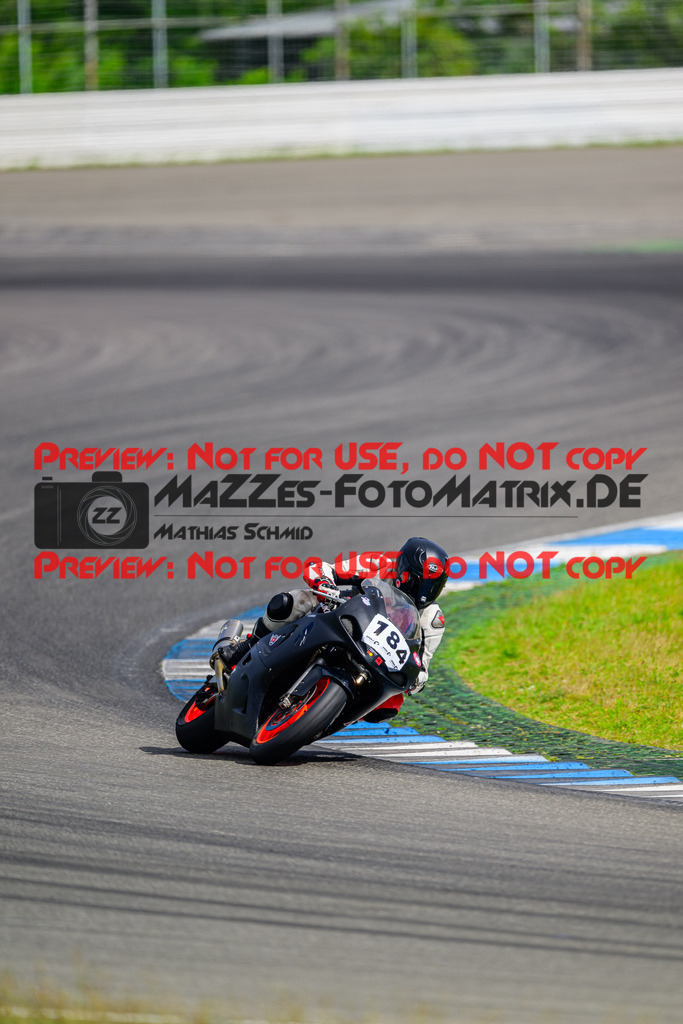 MaZZes_FotoMatrix_240615_6007705_7580 | ROT