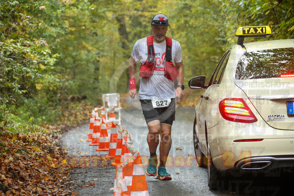 241027_1053_EX1_3867 | Sportfotografie im Rhein-Sieg Kreis, Köln, Bonn, NRW, Rheinland Pfalz, Hessen, etc. Unser Tätigkeitsfeld umfasst den Laufsport vom Volkslauf über den Marathon, Duathlon, Triathon bis zum Ultralauf wie Kölnpfad Ultra oder Schindertrail.