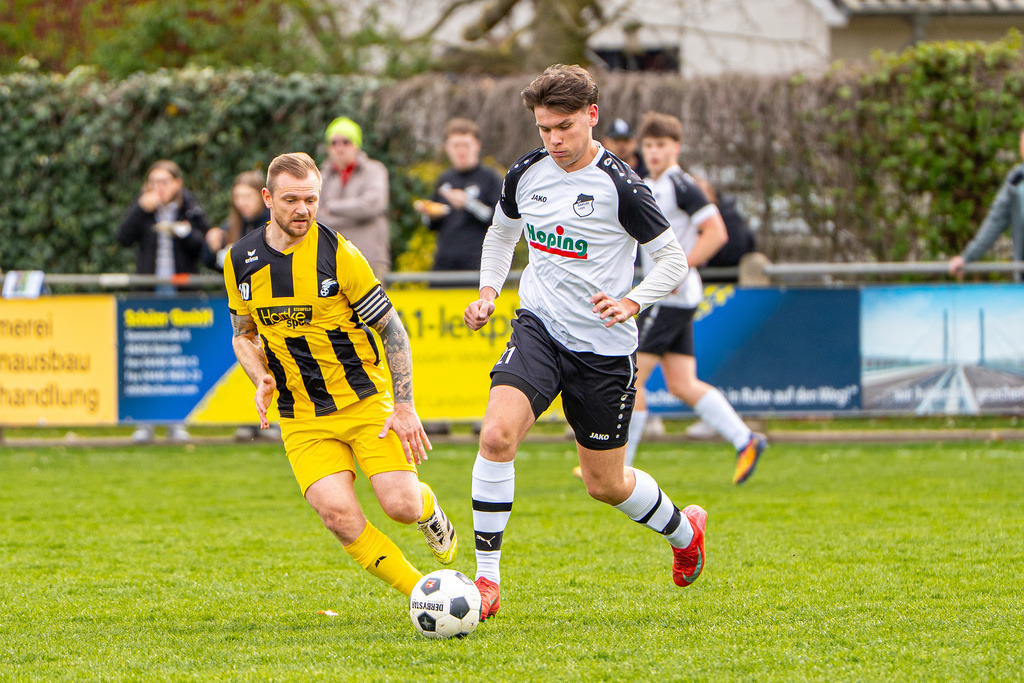Fußball I Herren I Saison 2025-2026 I Kreisliga VEC I 22. Spieltag I SC SW Bakum - SV Falke Steinfeld I 23520 | jns.sportfotos - Realisiert mit Pictrs.com
