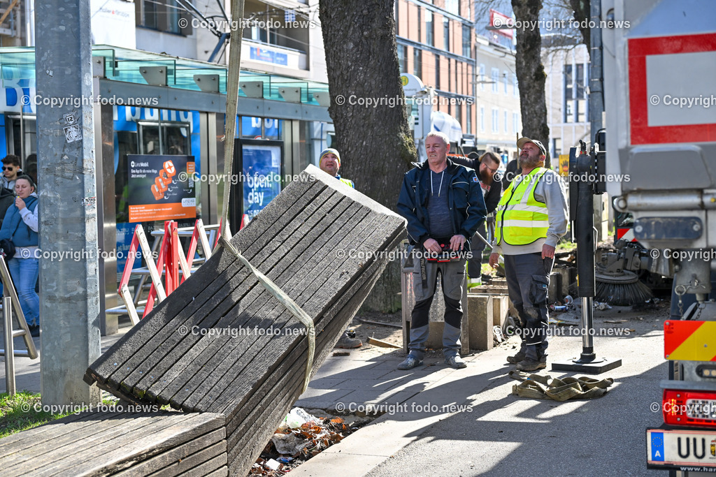 Volksgarten_ Baenke_ 04.03.2024-13 | 04.03.2024, Linz, AUT, Volksgarten, im Bild Baenke, Sitzgelegenheit, Montage, Demontage, Magistrat