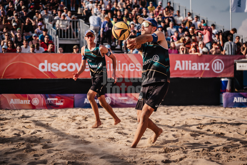 Beachvolleyball | Männer | Allianz German Beach Tour 2025 | Tourstop Hamburg | 31.05.2025 | Tilo Rietschel nimmt den Ball an