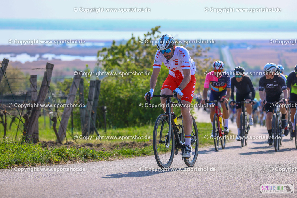TRA_0689 | Neusiedlersee Radmarathon 2026@sportshot_your_pictrs #yourpictures#roadtowm2029 #nrm #neusiedlerseeradmarathon #neusiedlersee #neusiedlerseetourismus #burgenland #mörbisch #nrm26 #burgenlandtourismus #voglundco #poweredbyburgenlandtourismus #radsport #rad #marathon #ucigranfondo #visitburgenland #ucigranfondoworldseries