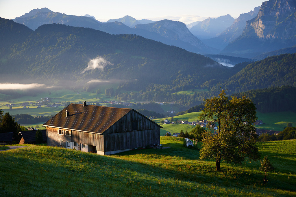 Bregenzerwaelderhaus im Morgenlicht | Schwarzenberg, Austria - August 04, 2014: Bregenzerwaelderhaus im Morgenlicht. - Realisiert mit Pictrs.com