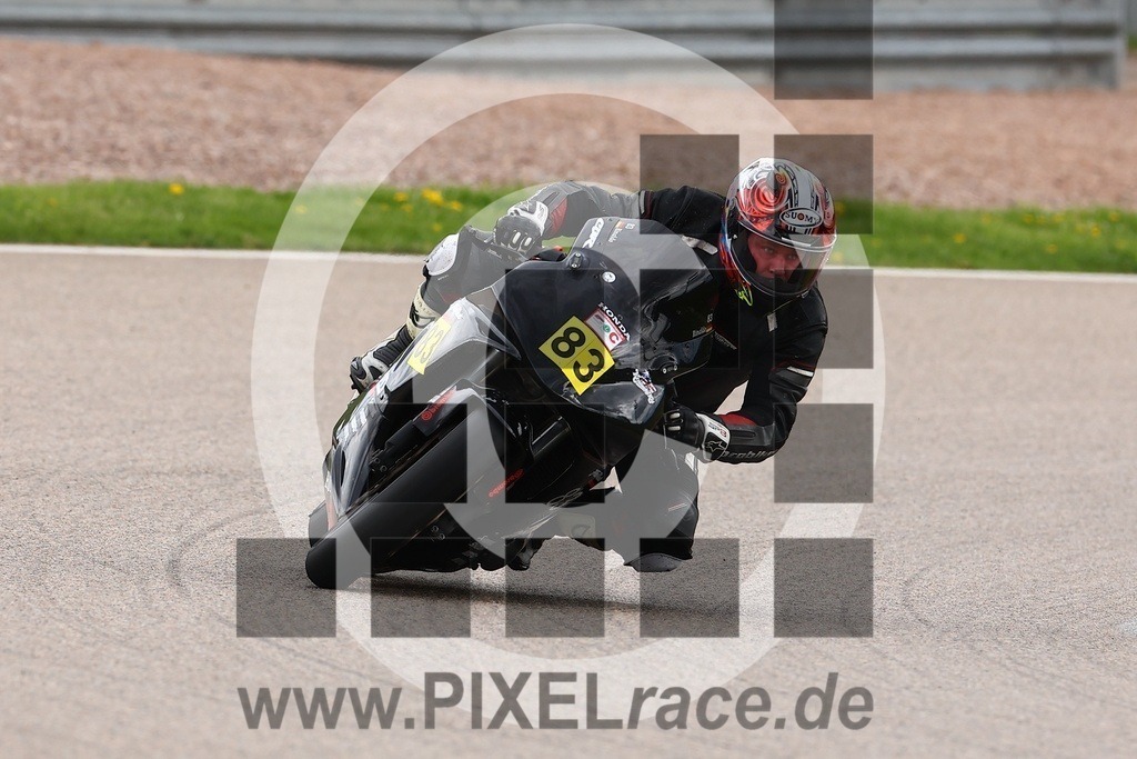 0083-20250422_02830 | Schöne Erinnerungen an spannende Momente - das festzuhalten ist unser Job. PIXELrace.de ist seit 2003 auf den Rennstrecken Europas unterwegs um die Action draußen beim Fahren und die wunderbare Stimmung imm Fahrerlager für euch einzufangen.