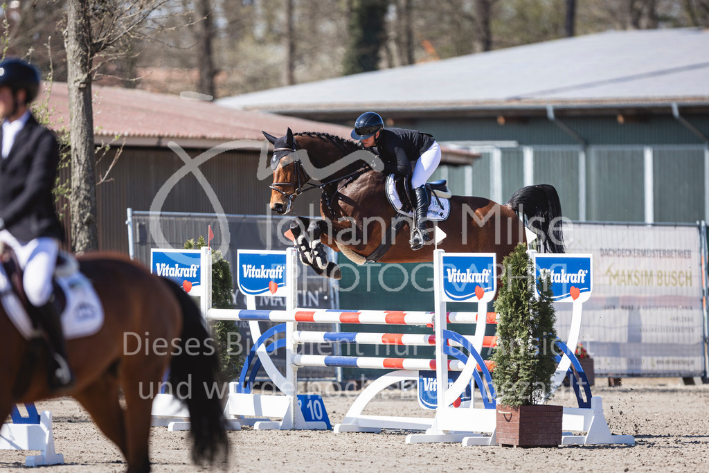 250408_Mühlen_SprPf-L-368 | Deine schönsten Turniermomente als professionelle Fotos! Entdecke hochwertige Pferdesport-Fotografie im Online-Shop. Jetzt Fotos finden & bestellen!