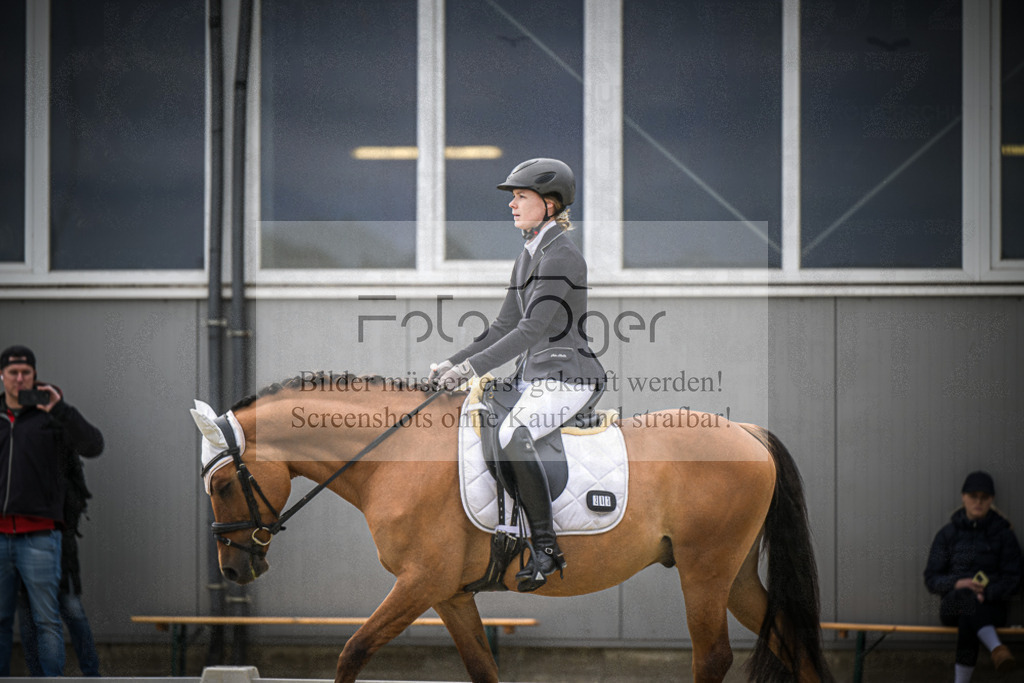 DOS_2071 | Entdecke hochwertige Reitturnierfotos von Foto Oger. Professionell, emotional und authentisch – jetzt Lieblingsmomente im Shop bestellen.Deutschlandweite Turnierfotografie. - Realisiert mit Pictrs.com