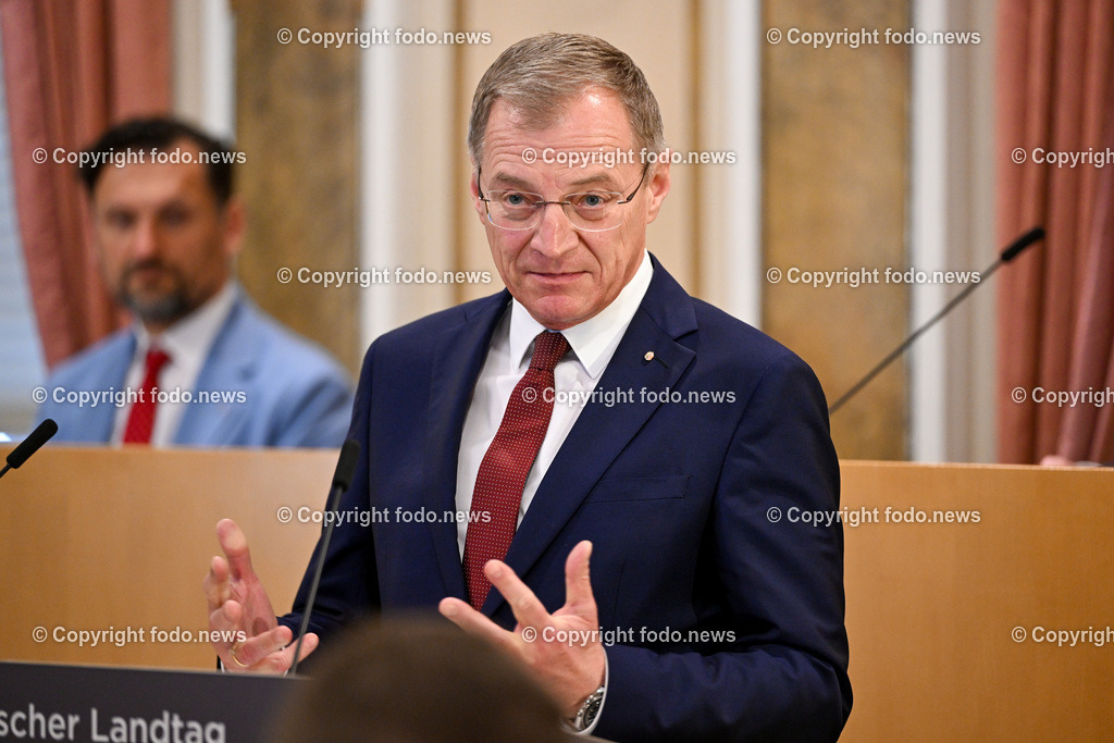 Landhaus Linz_ Promenade_ Landtagssitzung_ 11.04.2024-30 | 11.04.2024, Landhaus Linz AUT, Promenade, Landtagssitzung, im Bild LH Thomas Stelzer (VP, Landeshauptmann Ooe)