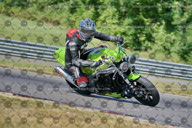 25bt04-0185 | markuskiefer.com - Realisiert mit Pictrs.com