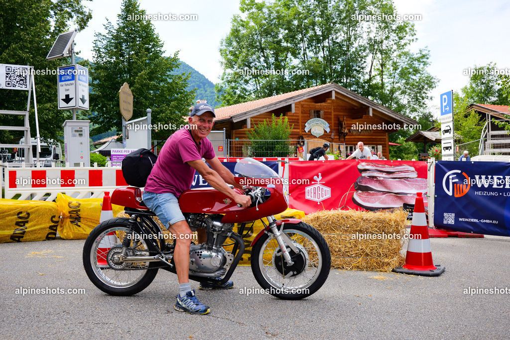 P1014587 | Erleben Sie atemberaubende, hochqualitative Fotos Ihrer Fahrt entlang der malerischen Alpenstraßen. Besuchen Sie alpineshots.com, um professionelle Aufnahmen Ihrer unvergesslichen Reise zu finden und zu kaufen - Realisiert mit Pictrs.com