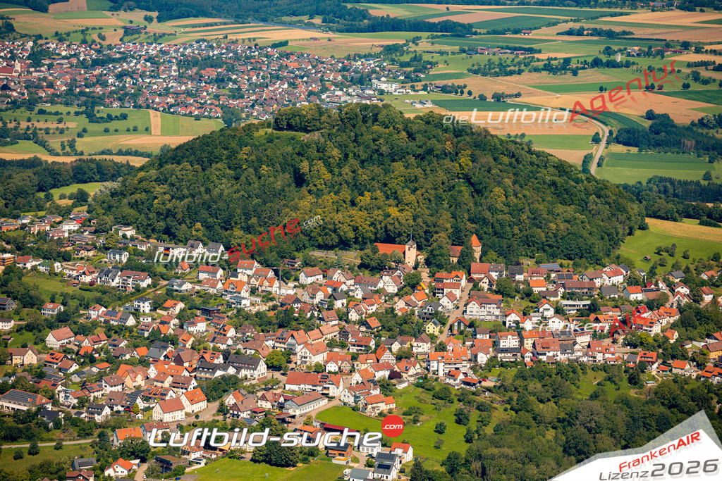 Das Luftbild zeigt : Hohenstaufen Göppingen - Die Luftaufnahme wurde 2024 vom UL-Flugzeug aus erstellt ( keine Drohne ) - Hochauflösende Luftaufnahme - Für grossformatige Ausdrucke geeignet. Die Geschenkidee !Mit Lizenz und Bildrechte bestellbar