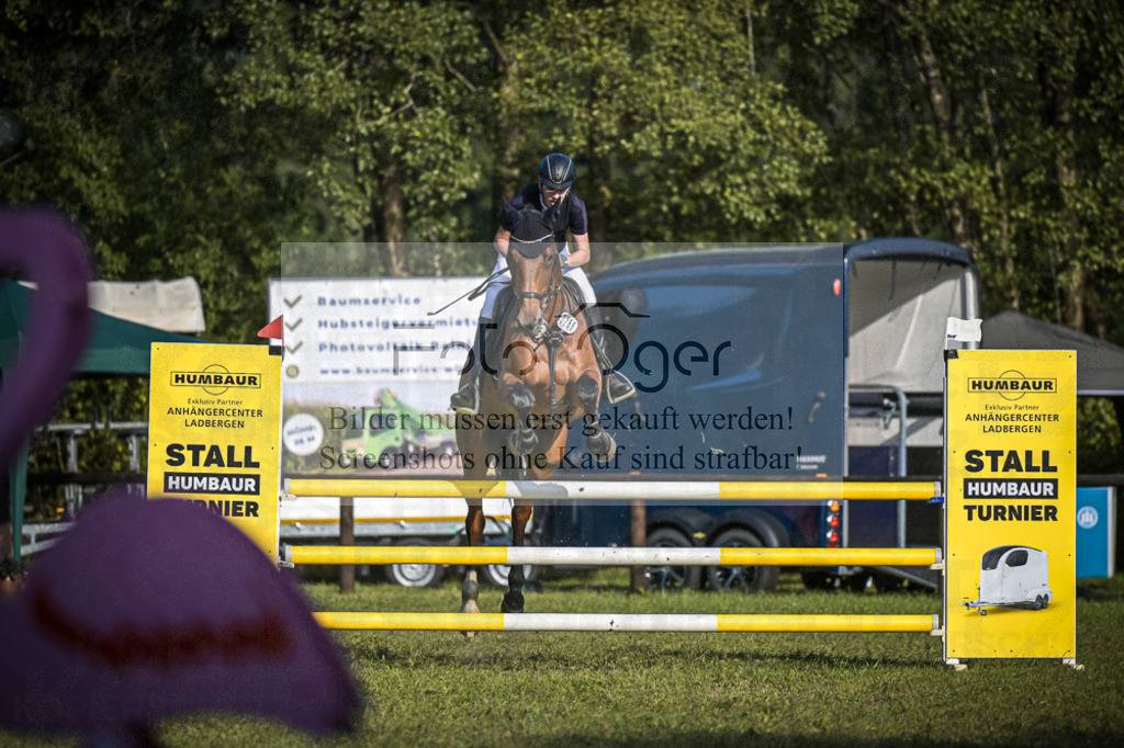 DOS_0868 | Entdecke hochwertige Reitturnierfotos von Foto Oger. Professionell, emotional und authentisch – jetzt Lieblingsmomente im Shop bestellen.Deutschlandweite Turnierfotografie. - Realisiert mit Pictrs.com