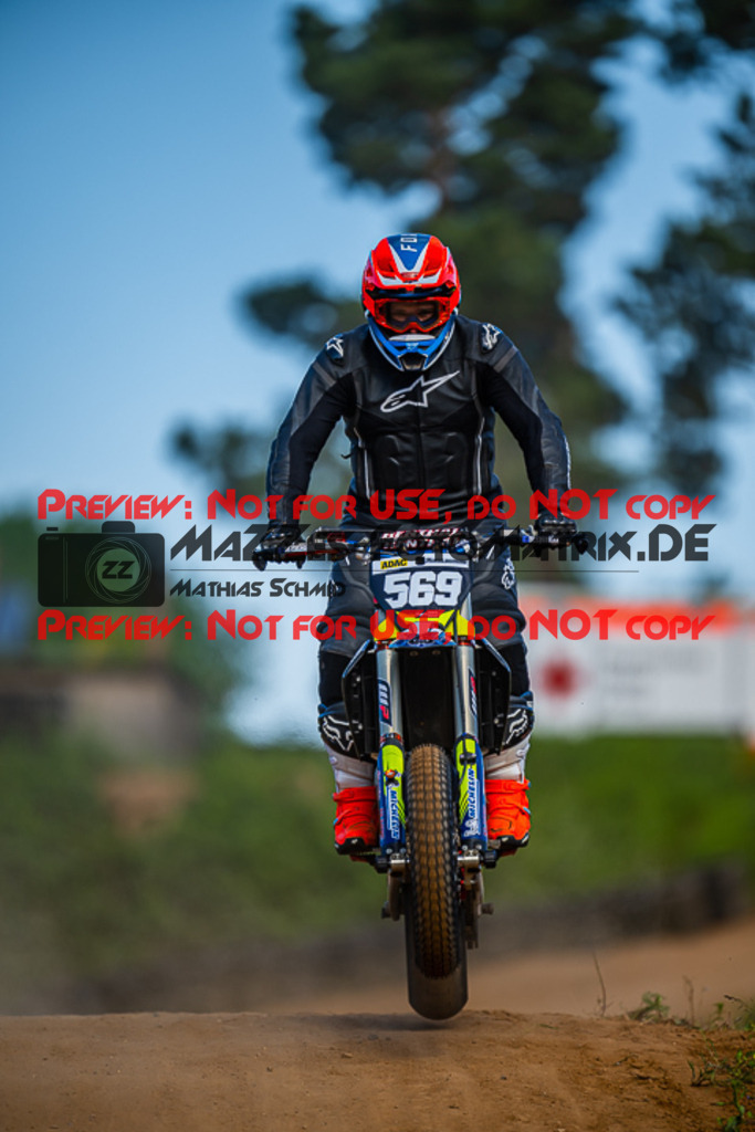 MaZZes_FotoMatrix_220528_5516 | Fotograf Mathias Schmid
Sportfotograf,
Eventfotograf,
Hochzeitsfotograf,
Portraitfotograf