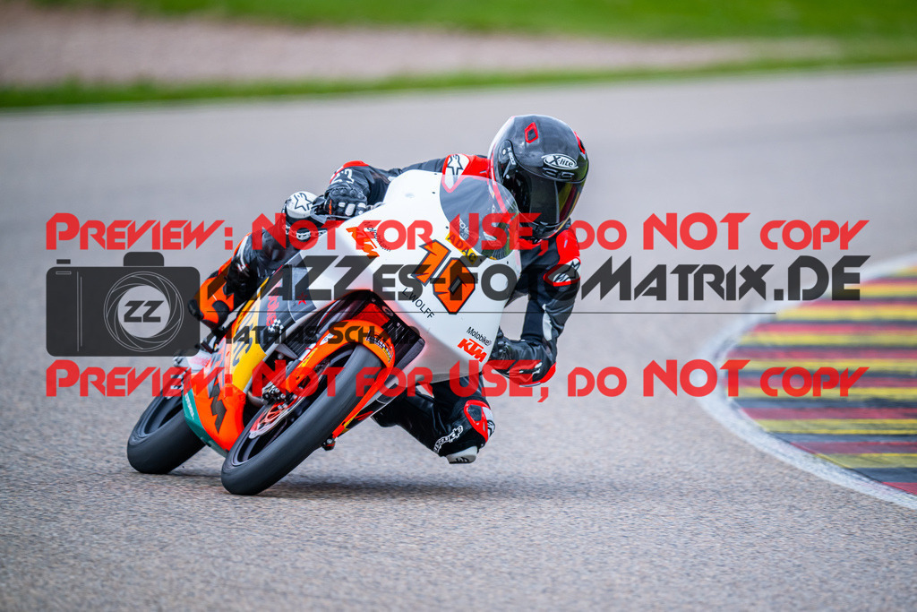MaZZes_FotoMatrix_240503_6007705_9011 | KTM