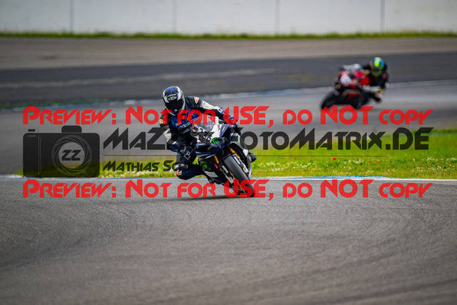 MaZZes_FotoMatrix_240702_6007705_9145 | ROT