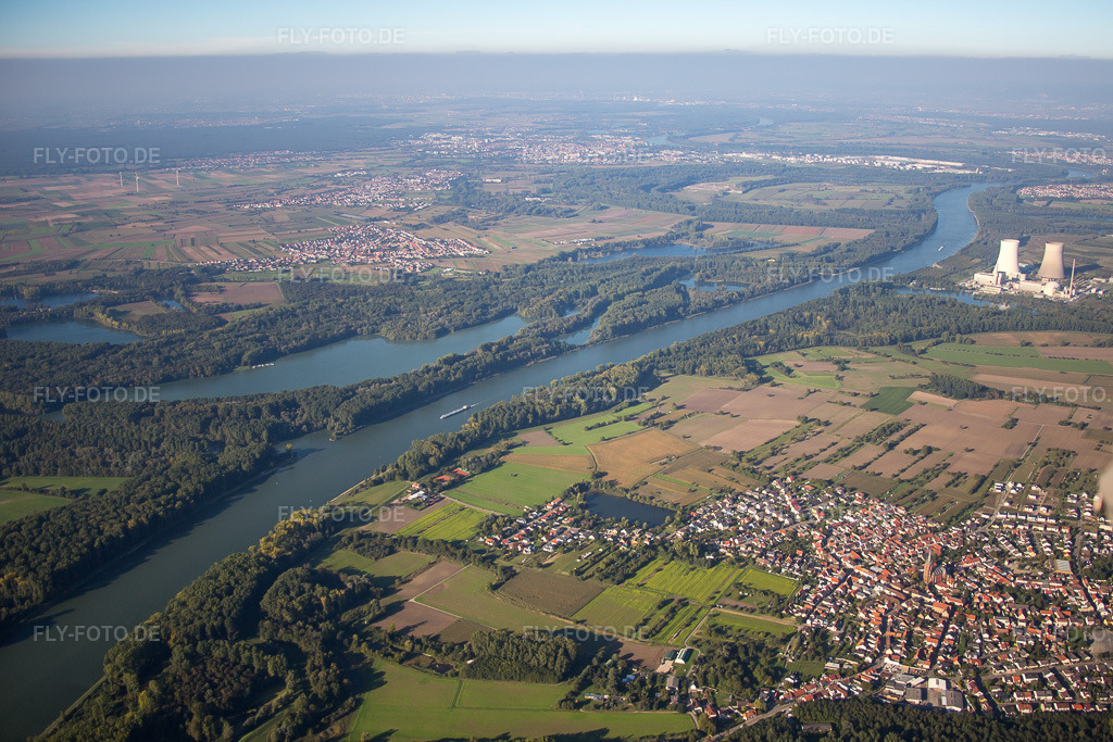Luftbild: Ortsansicht im Ortsteil Rheinsheim in Philippsburg im Bundesland Baden-Württemberg in Deutschland. Foto: IMG_072883.jpg vom 23.09.2014 durch Werner Riehm/FLY-FOTO.de