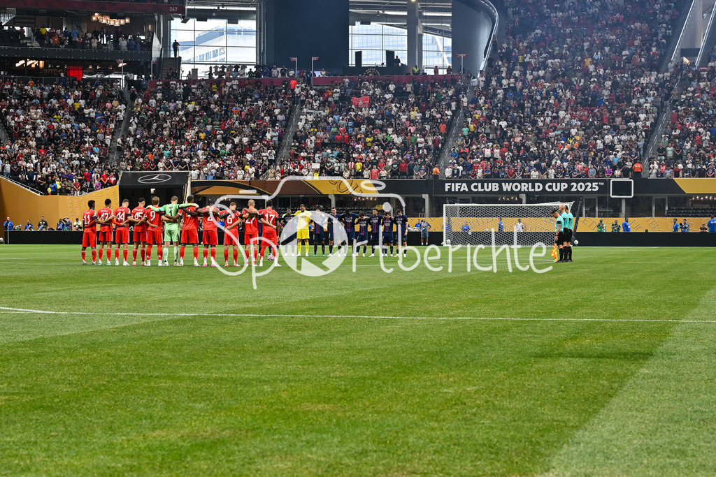 Paris Saint Germain - FC Bayern München | Vor der Partie gab es eine Schweigeminute fuer den Verstorbenen Diogo JOTA und seinen Bruder / FIFA Club World Cup: Paris Saint Germain - FC Bayern Muenchen, Mercedes Benz Stadium am 05.07.2025 / NOT FOR SALE IN USA