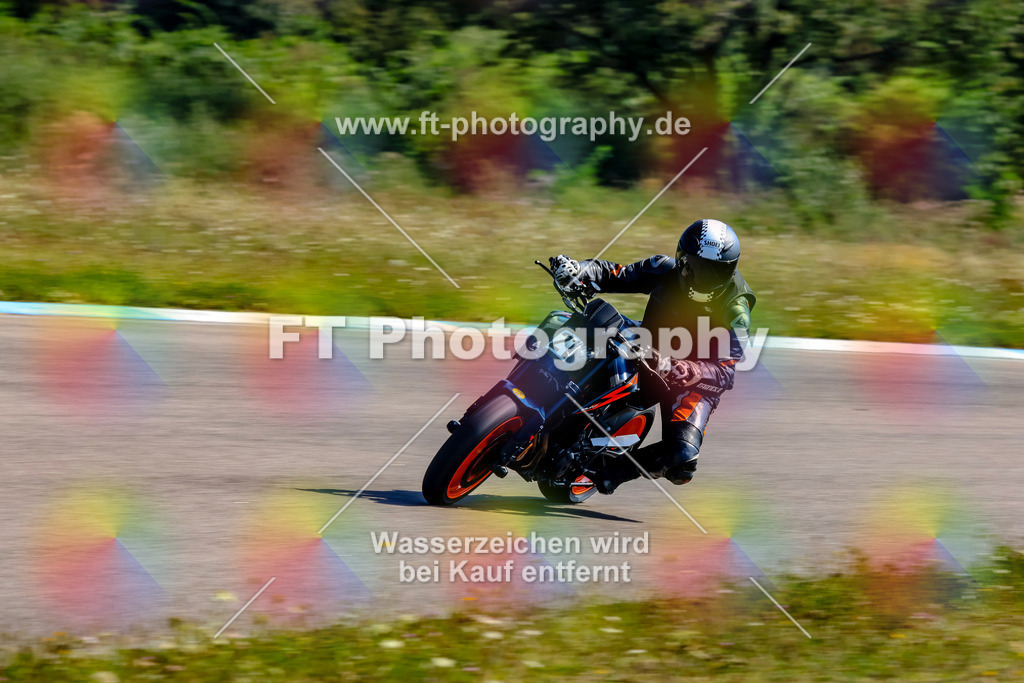 021-4002 | Hier findet Ihr Bilder von Touristenfahrten auf der Nürburgring Nordschleife oder von anderen Veranstaltungen die ich besucht habe. Viel Spass beim Durch Schauen 